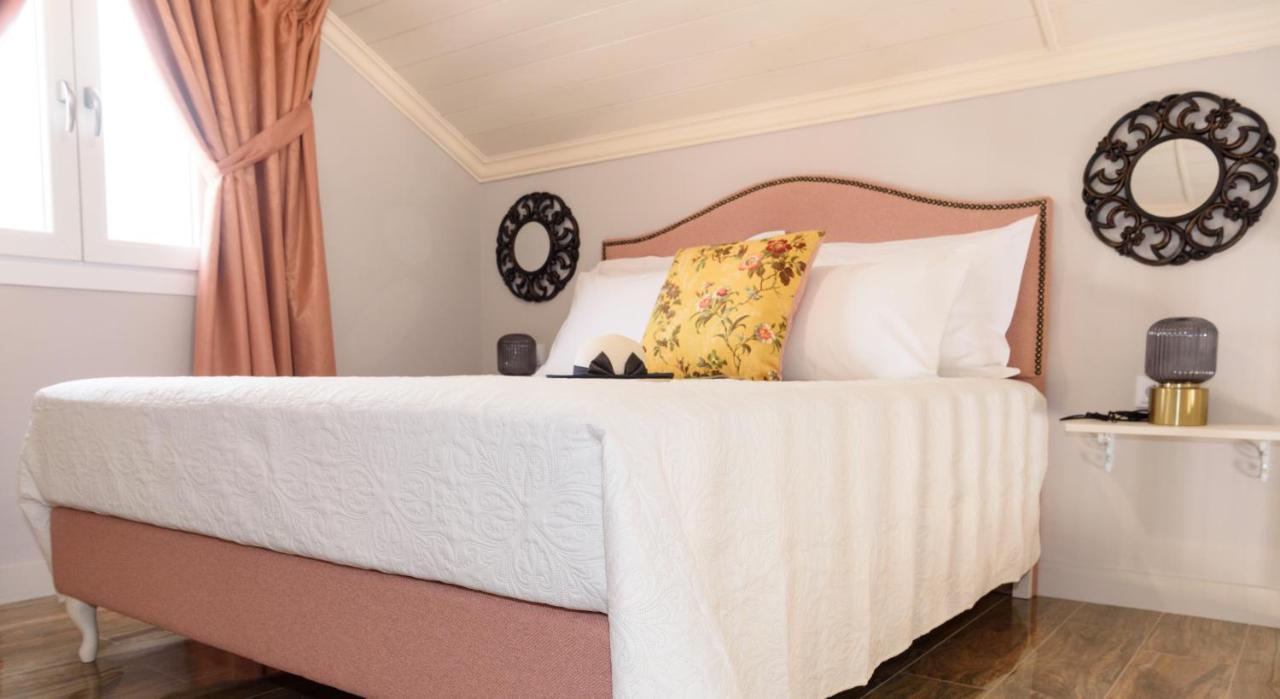 Nafsika Suites (Adults Only) Néa Mudaniá Kültér fotó